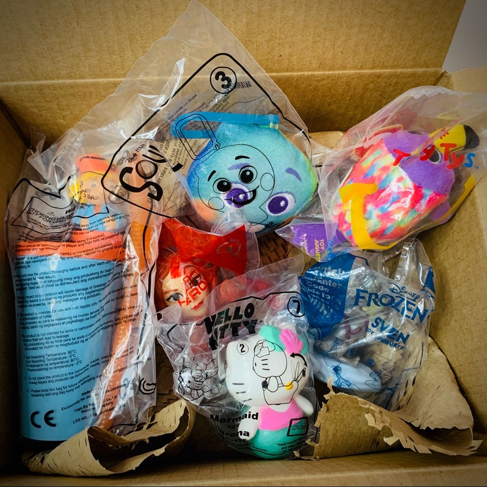 5 McDonald’s Happy Meal Toys & 1 Jollibee Cup, NWT